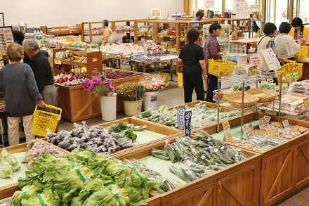 あぐりの湯こもろ 地域特産物直売施設