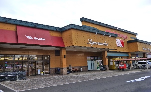 みしまや上の木店