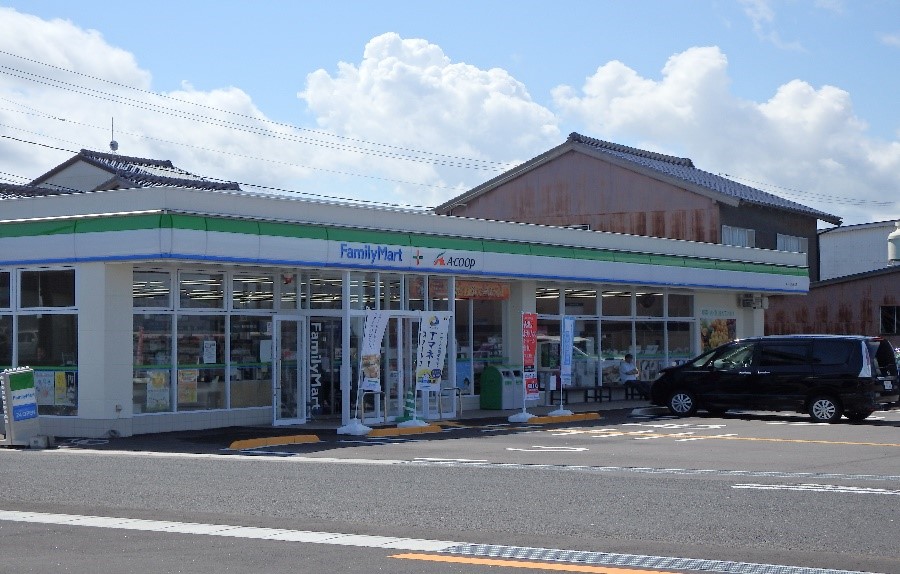 ファミリーマート+Ａコープしんじ店