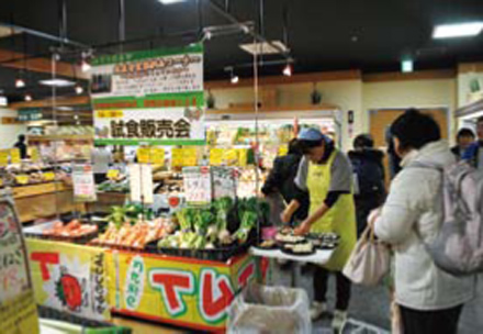 「えきの市場」内ＪＡうつのみや農産物直売所