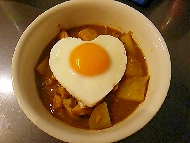 お刺身の野菜カレー煮込みの写真