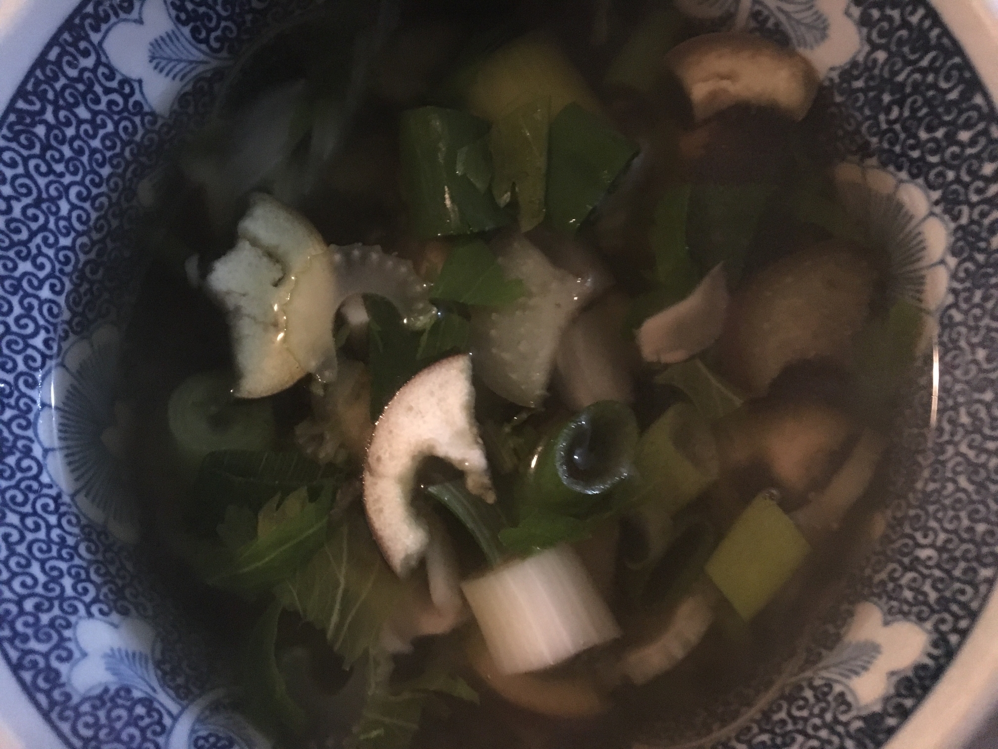 セロリとネギたっぷりスープの写真