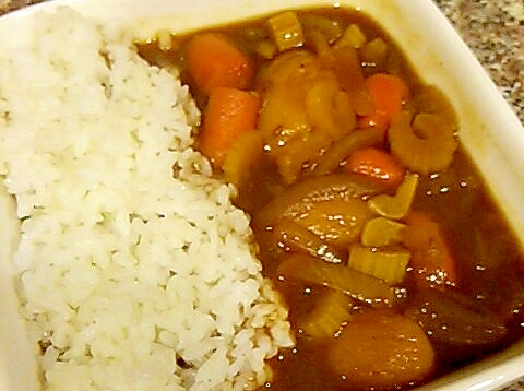 セロリたっぷりコンソメ野菜カレーの写真
