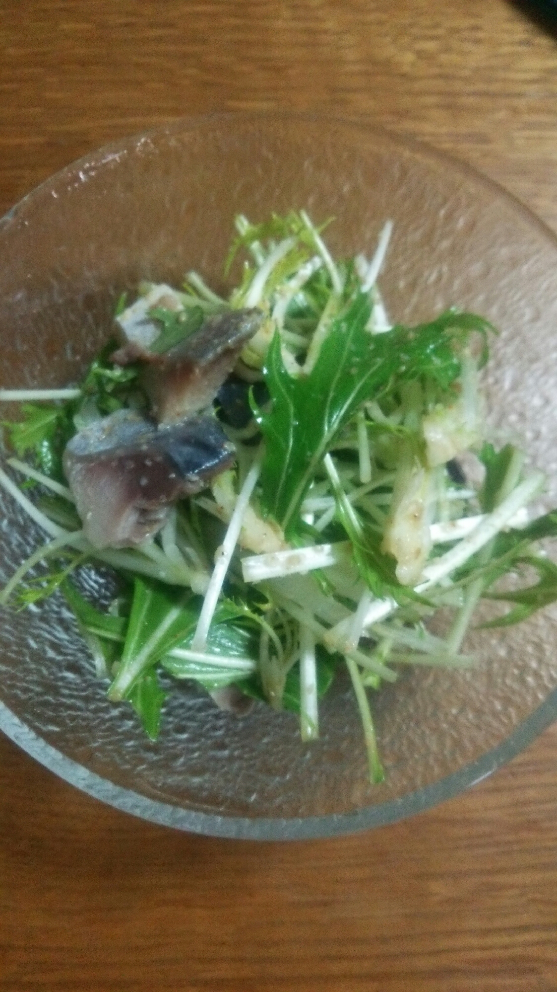 〆鯖と水菜のサラダ