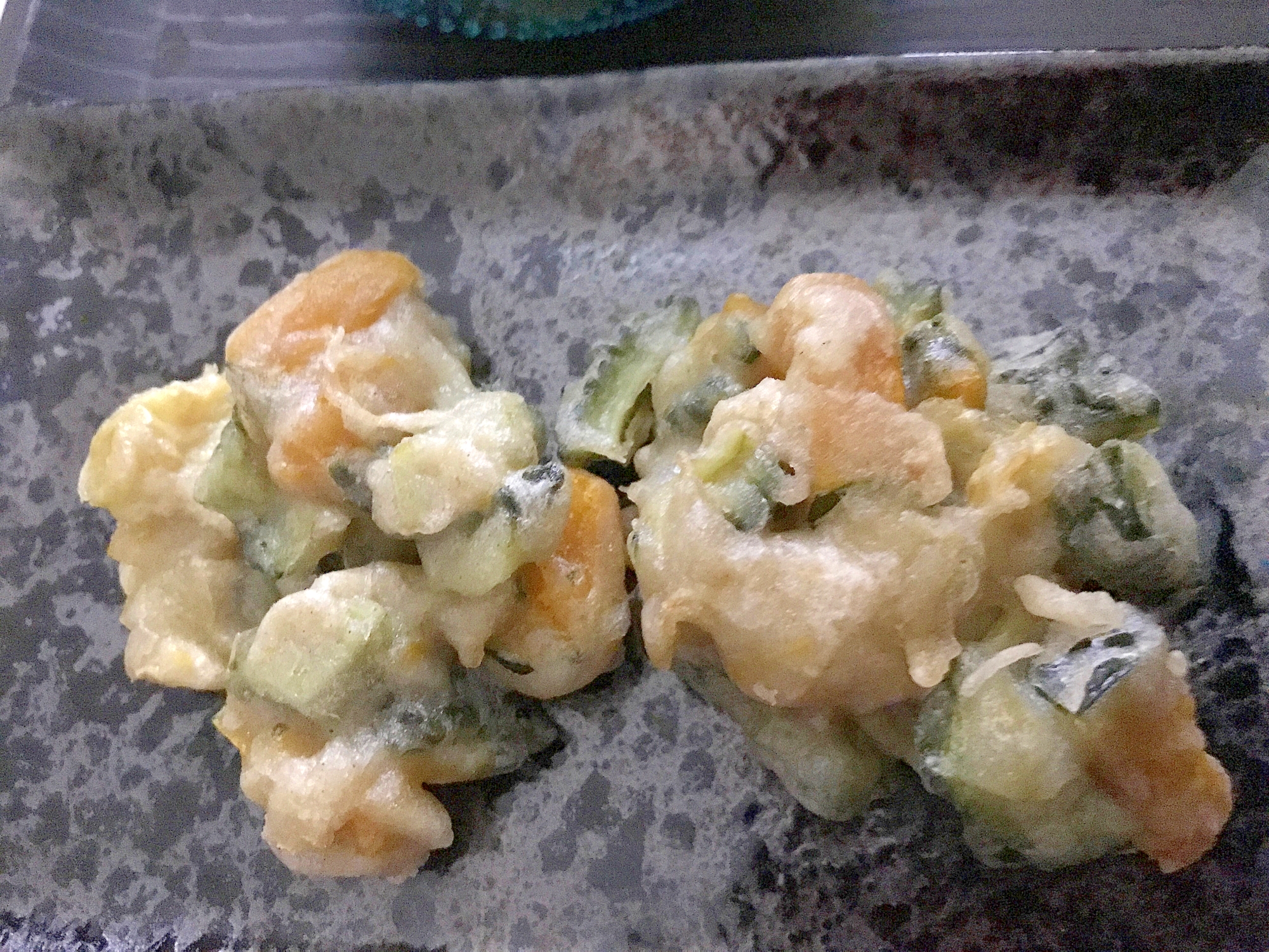 ふわふわゴーヤのワタ入りかき揚げ