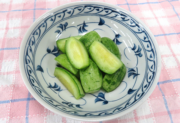 静岡県「摘果メロンのビール漬け」ＪＡみっかび女性部　食育研究会の写真