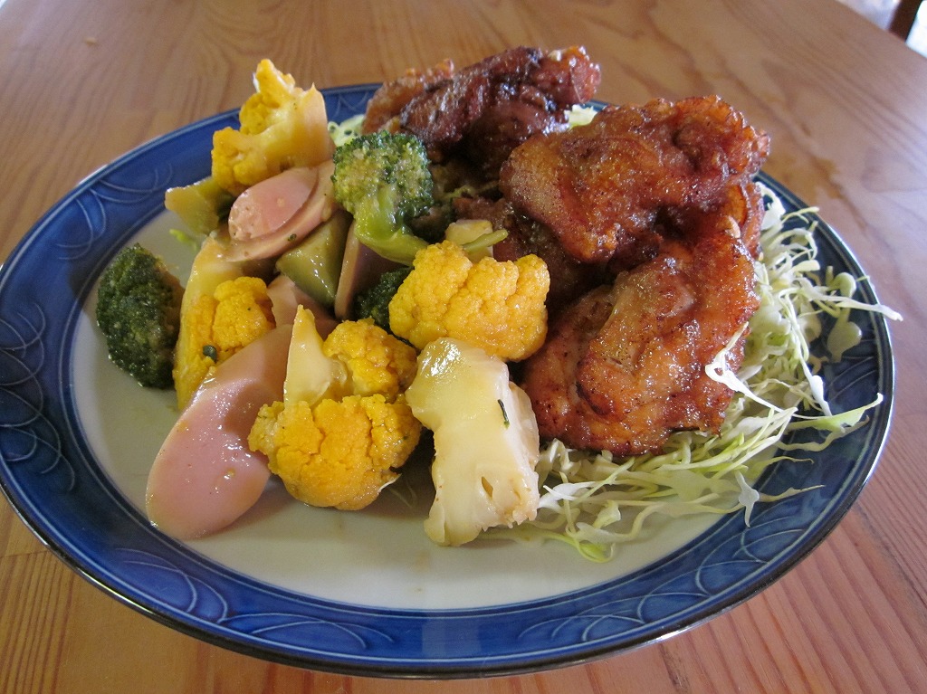 岩手県「鶏のからあげ　ブロッコリーとカリフラワーの焼肉のタレ炒め」ＪＡ新いわて女性部の写真