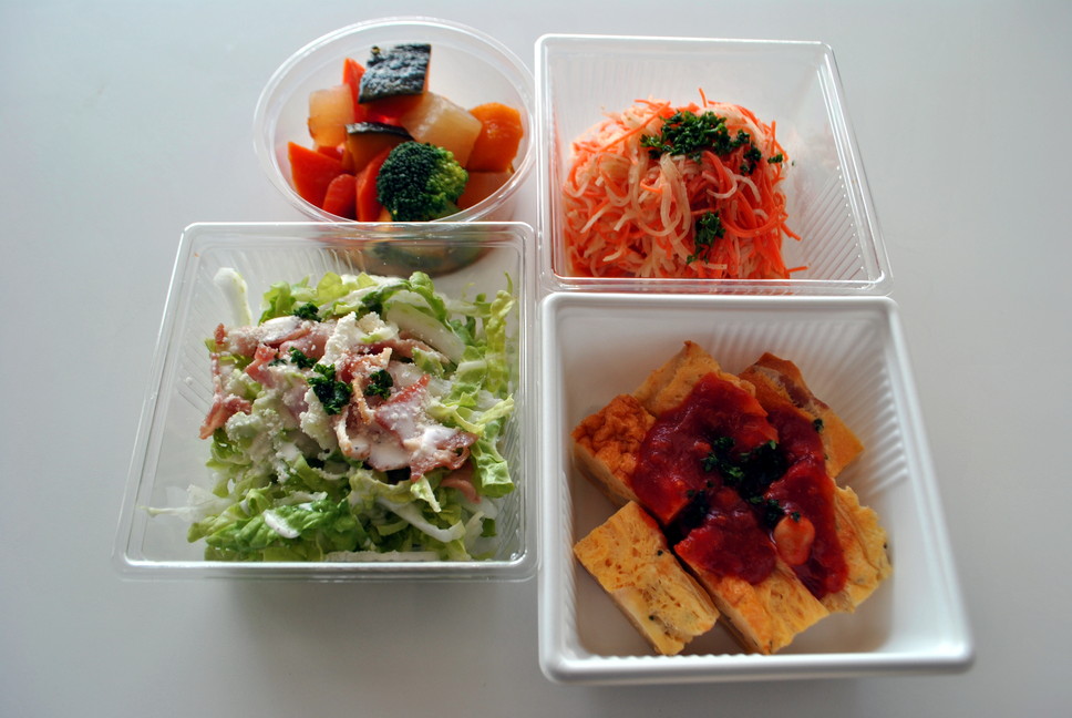 地元野菜たっぷりの手作りお惣菜