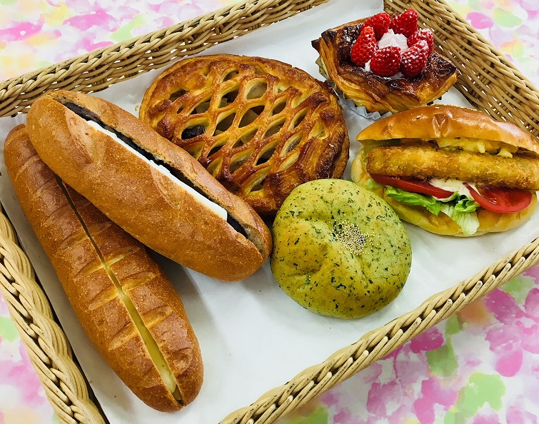 地元産米粉パン